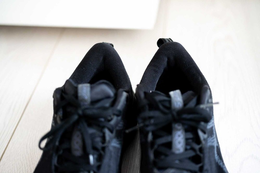 Asics Novablast 5 Black 41,5