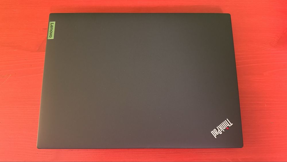Thinkpad T14 Gen 3, core I5-1245U, 16 GB RAM, 512 GB NVME Samsung