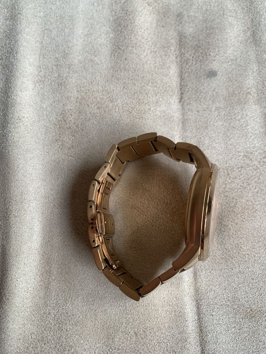 Emporio Armani - часовник