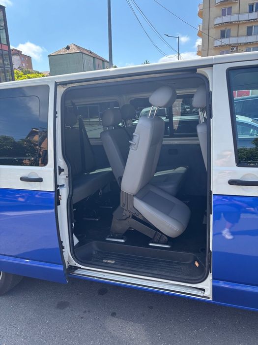 4X4 Volkswagen Multivan Volkswagen Caravelle T5 4x4 Autoutilitara