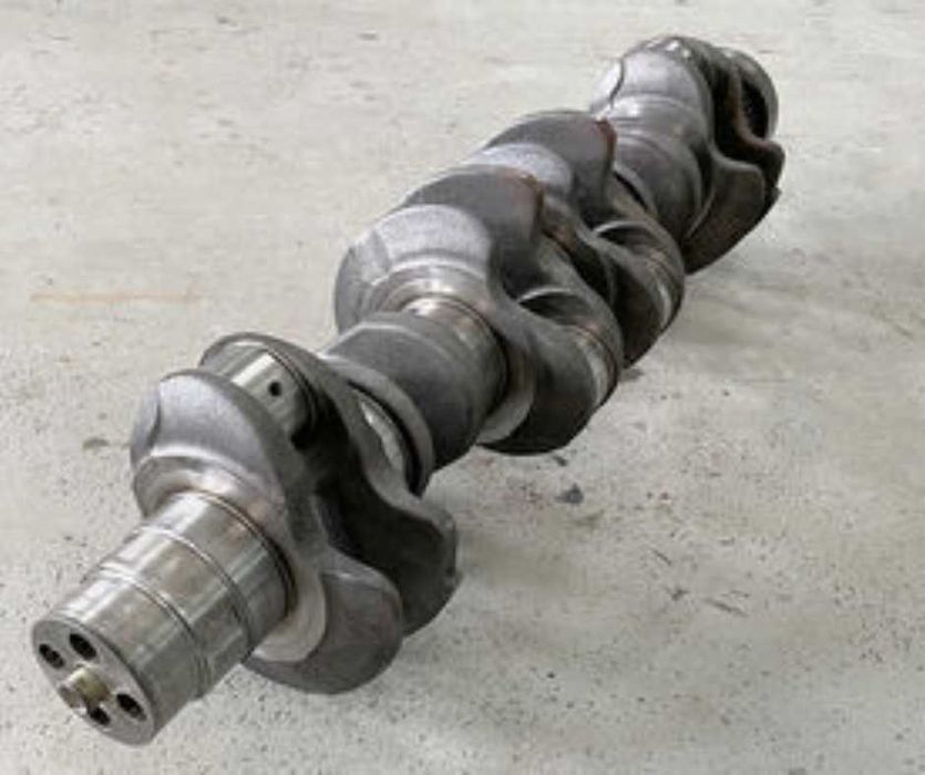 Vibrochenuri-arbori cotiți pentru motoarele utilajelor de construcții