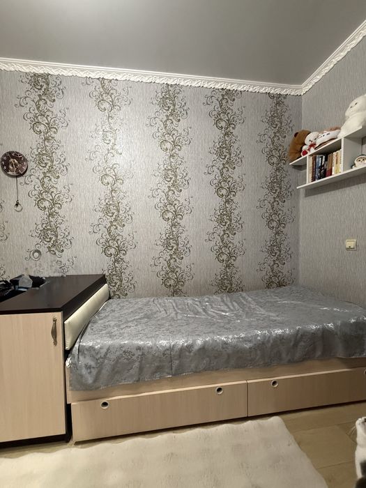 Комплект мебели: кровать, шкафы, стол