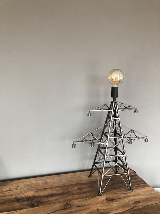 Настолна лампа арт модел