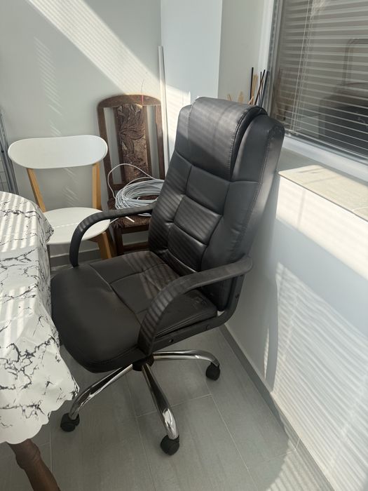 Бюро с офис стол
