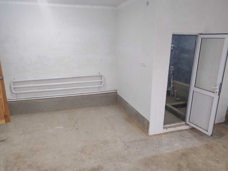 Уй Сотилади 3 хонали