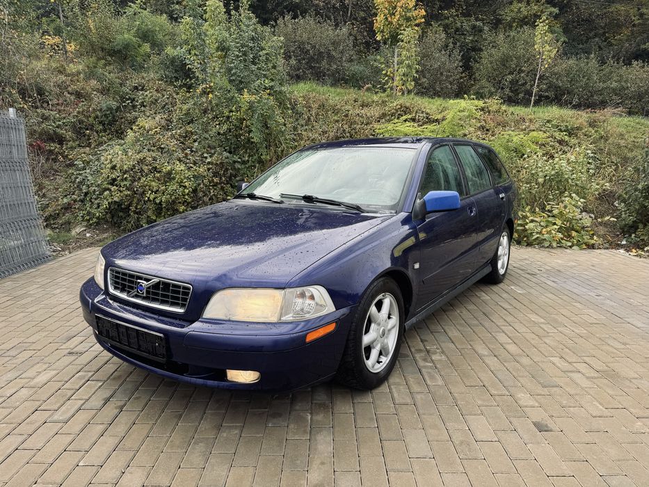 Volvo V40 1.9D *2004* *Piele*