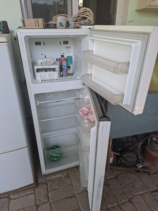 Холодильниклар сотилади