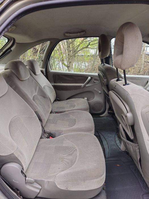 Vând Citroën Xsara Picasso