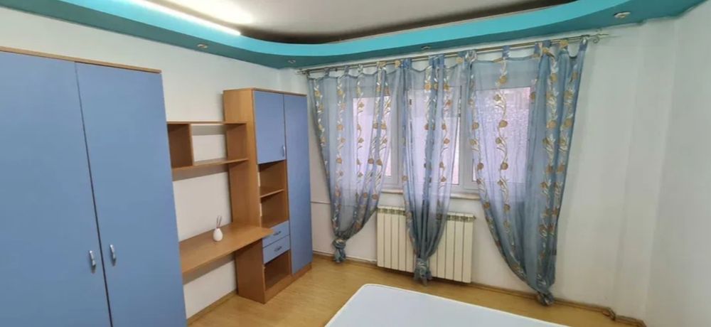 Particular Închiriez apartament 2 canmere Piata muncii