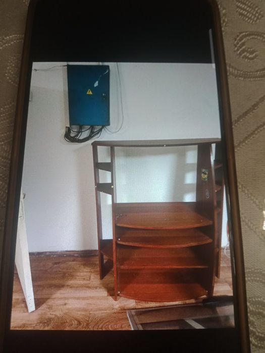 Продам тумбу под телевизор