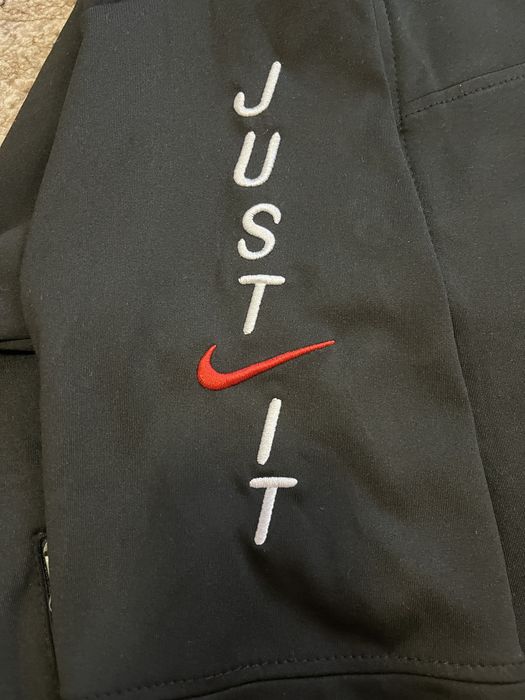 Спортен екип NIKE