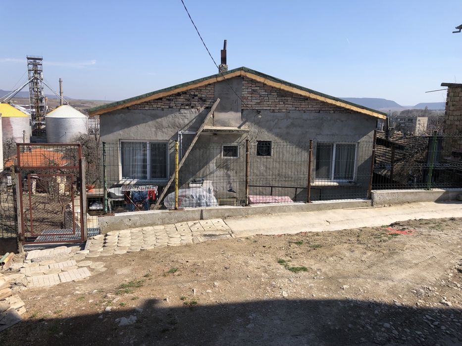 Продава се Къща в Каспичан - 1 кв.м за 45900 €/кв.м - Снимка #1