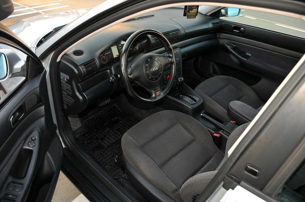 Audi A4, 1995 Atestat vehicol de Epoca, 2,6 benzina, V6