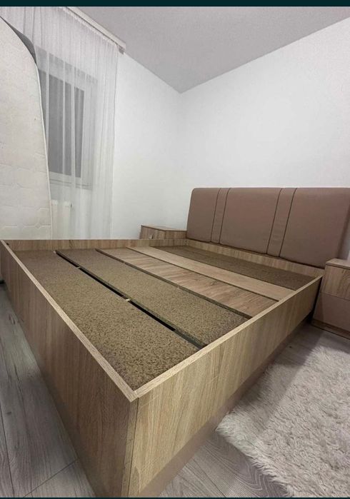 Vand pat dublu 160x200 cu noptiere
