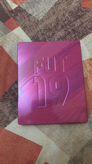 FIFA 19 – Ultimate Team | Лимитирано издание (Steelbook) | PS4