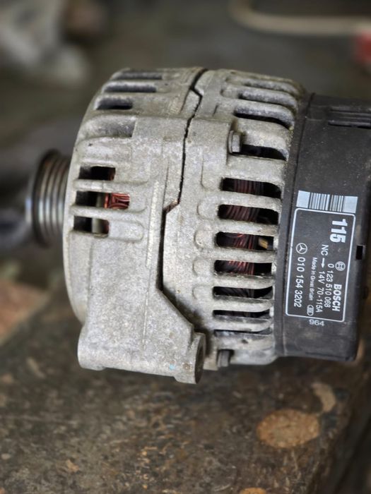 Генератор для мерседем 210