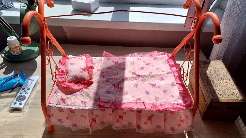 Кроватка для куклы