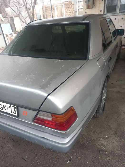 Мерседес 124 жүріп тұр