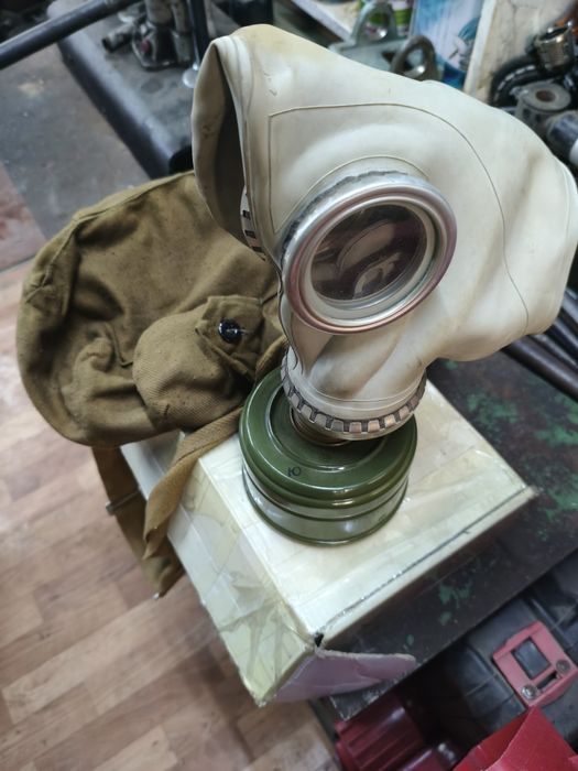 Противогаз новый