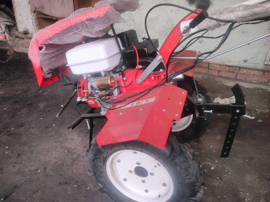 Moto kultivator sotiladi