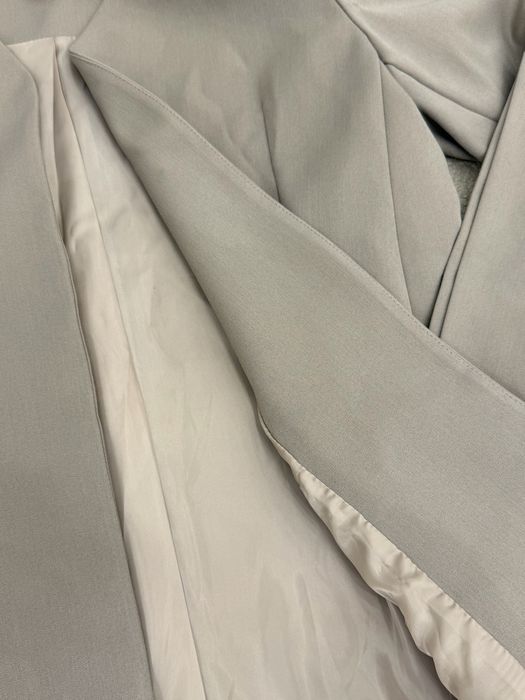 Пиджак бежевый женский!