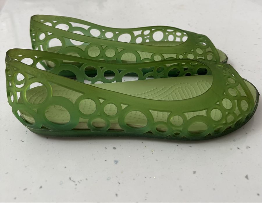 Очень элегантные женские кроксы