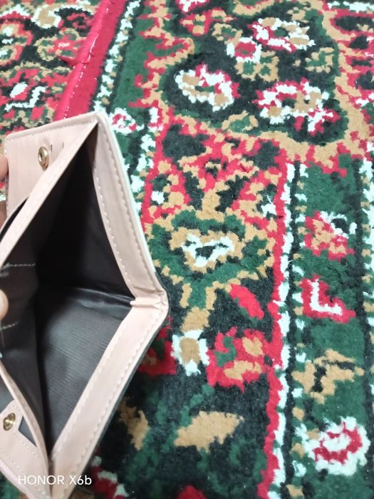 Ayollar uchun hamyon