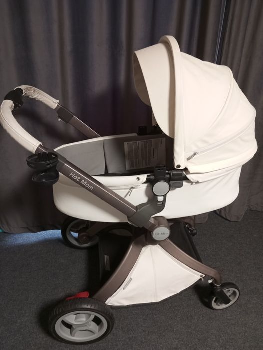 Продам коляску фирма Hot Mom