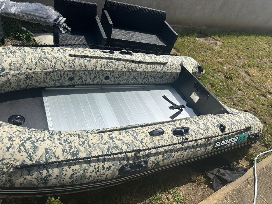 Gladiator Надуваема лодка B370AL Camo Digital 370 cm
