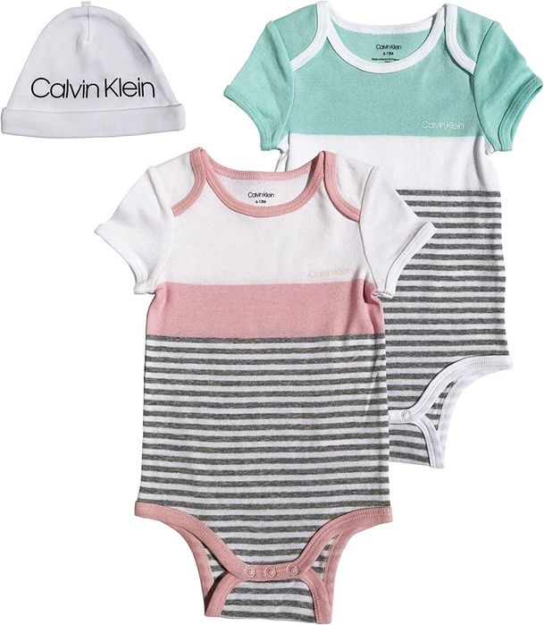 Calvin Klein. Комплект из США. 16 вещей: боди, слиперы, штаны.. 6-12м