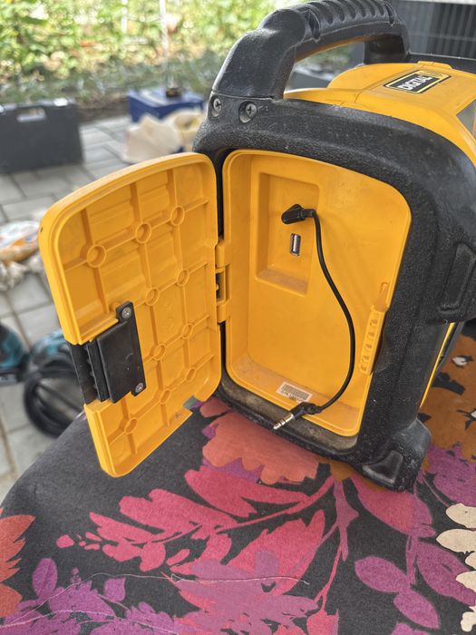 Vind Dewalt DCR020-GB doar corp