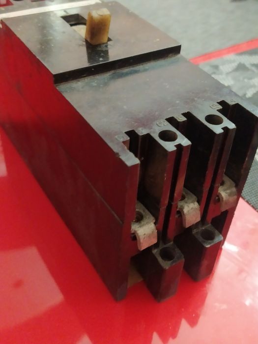 Автомат включатель