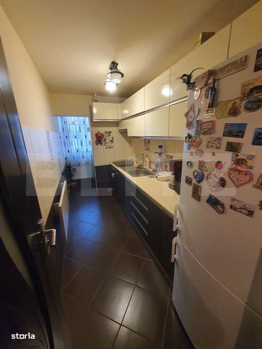 Apartament cu 3 camere de inchiriat, zona excelenta, aproape de scoli