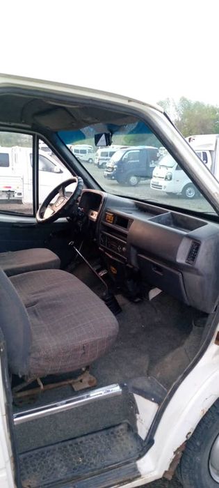 Ford transit sotiladi 1991 yil yoqilgʻi gaz metan
