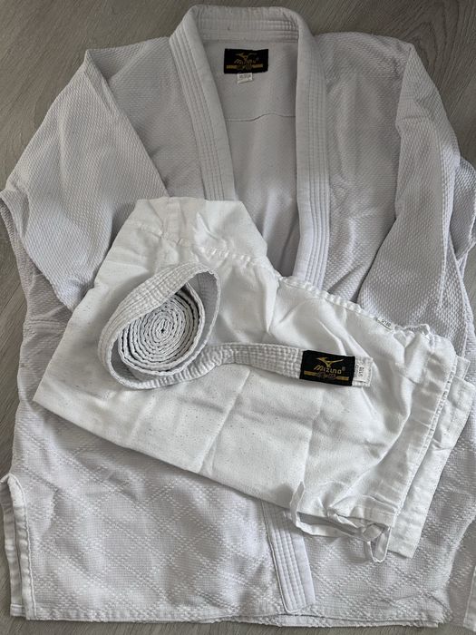 Продам кимано б/у