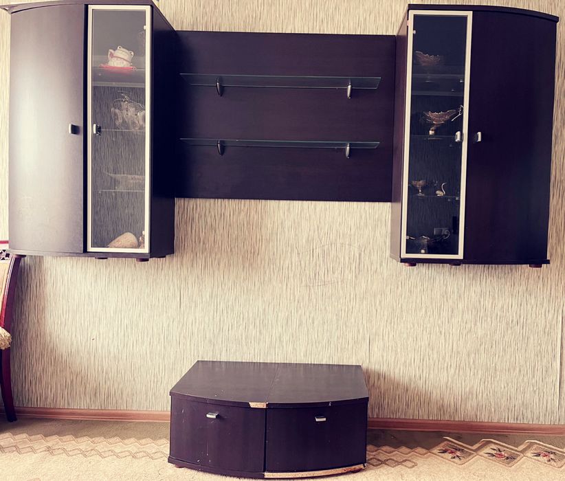 Стильная стенка витрина, подставка под ТВ