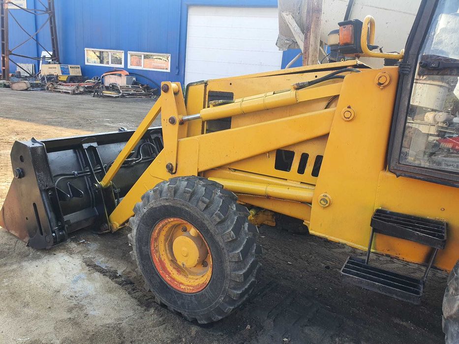 Buldoexcavator FAI 96 Komatsu 4x4