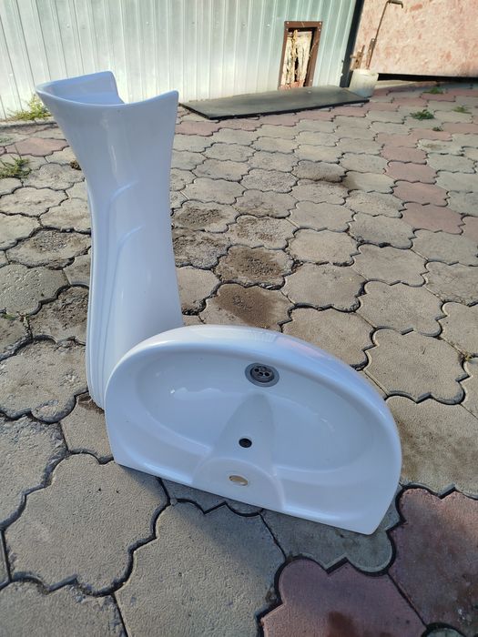 Продам раковину тюльпан