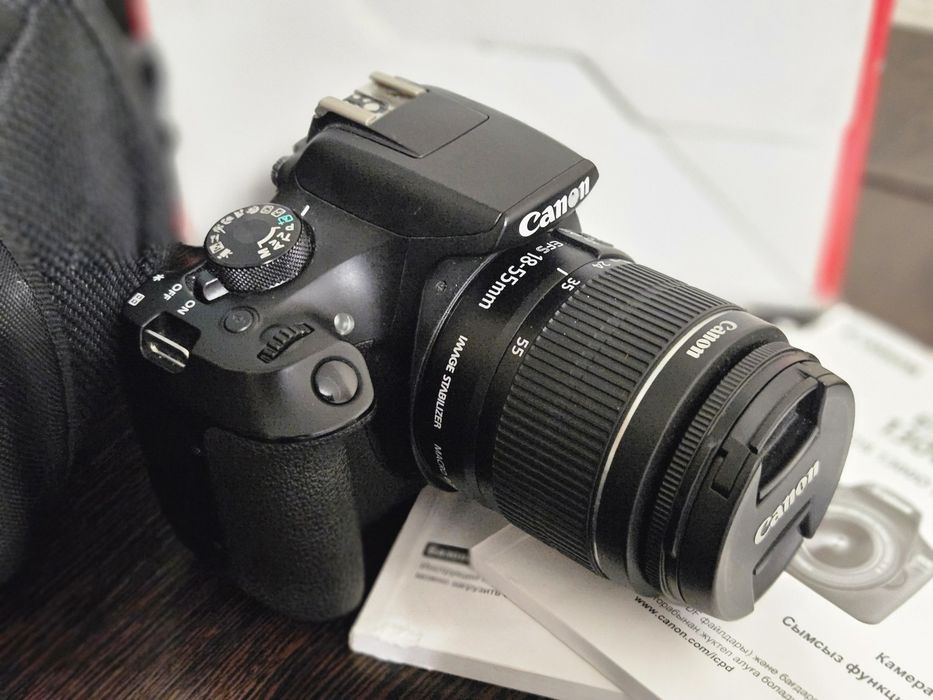 Фотоаппарат Canon 1300D