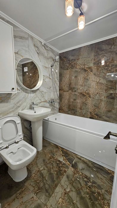 Apartament 2 camere, mobilat, etaj 1, zona Bariera-Catedrala