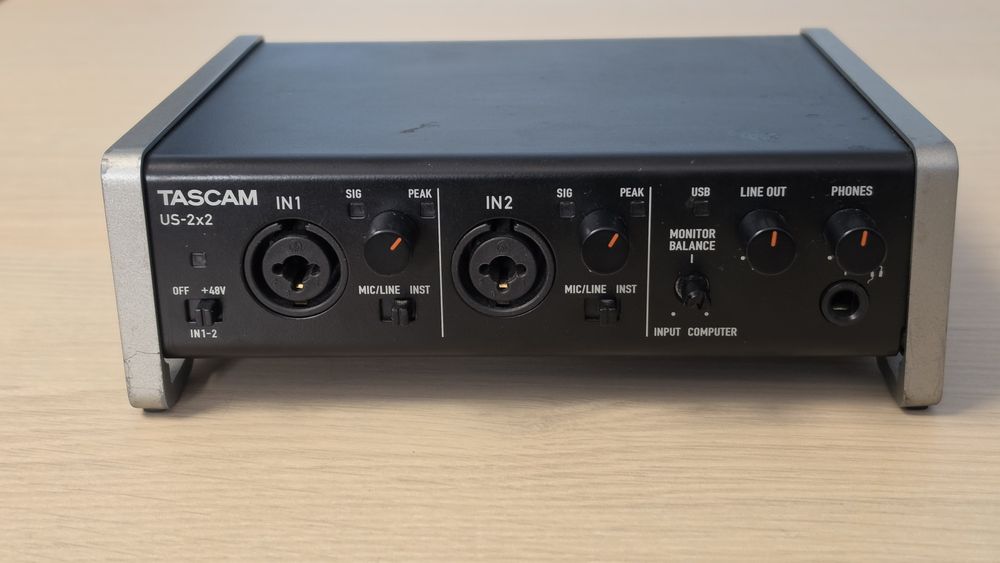 Interfață audio USB Tascam US-2x2