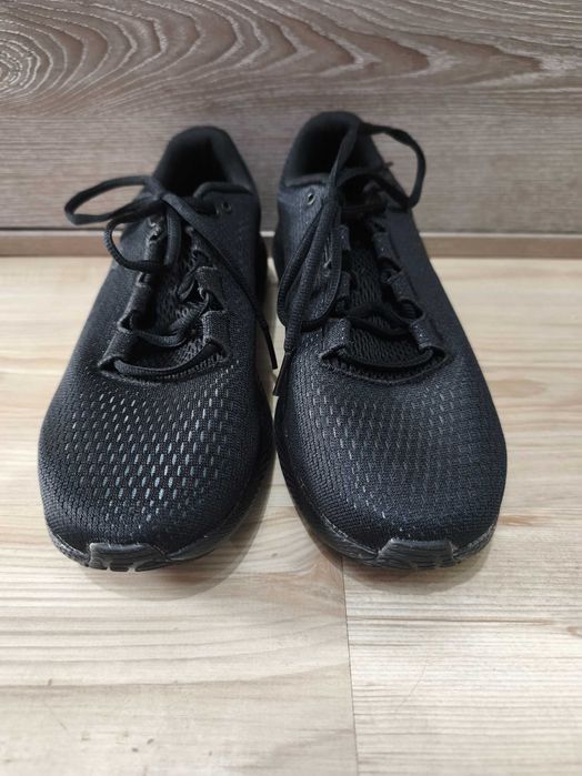 Продавам нови маратонки