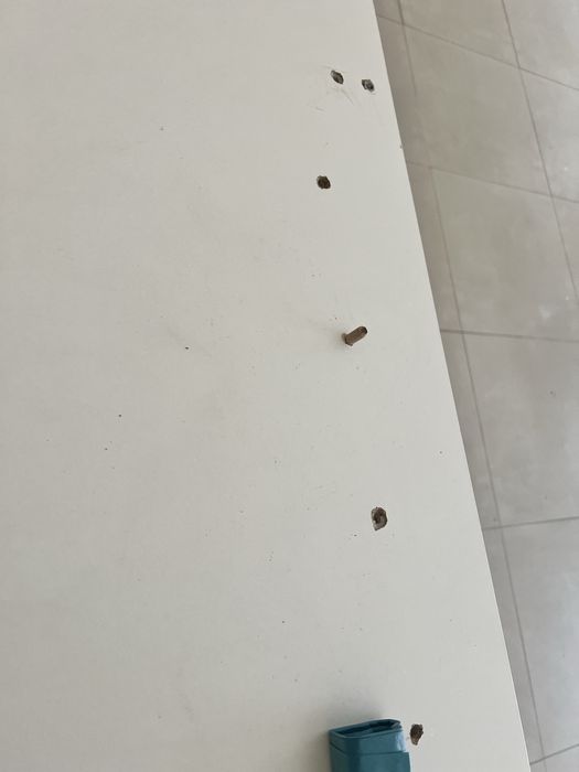 Тоалетка с кожен стол, два рафта и едно огледало