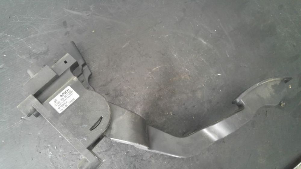 Pedala acceleratie fiat bravo 2 1.6 multijet dupa 2006 517856400