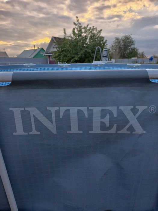 Каркасный бассейн Intex 366 на 122