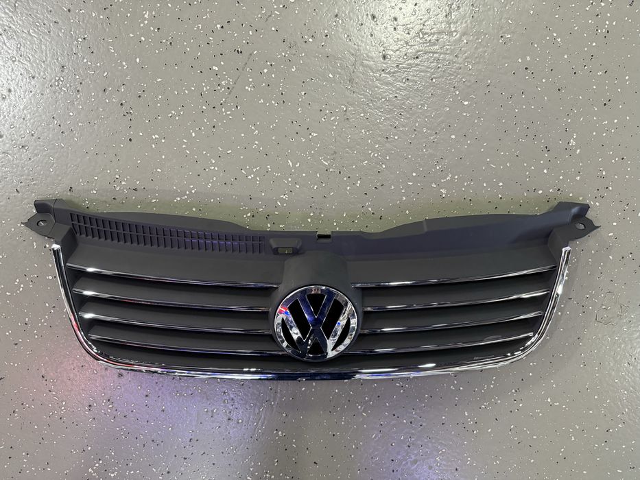 Решетка радиатора Volkswagen Passat B5 + (00-05гг.)