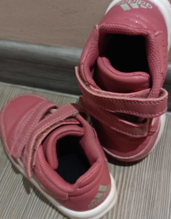 Маратонки за момиченце