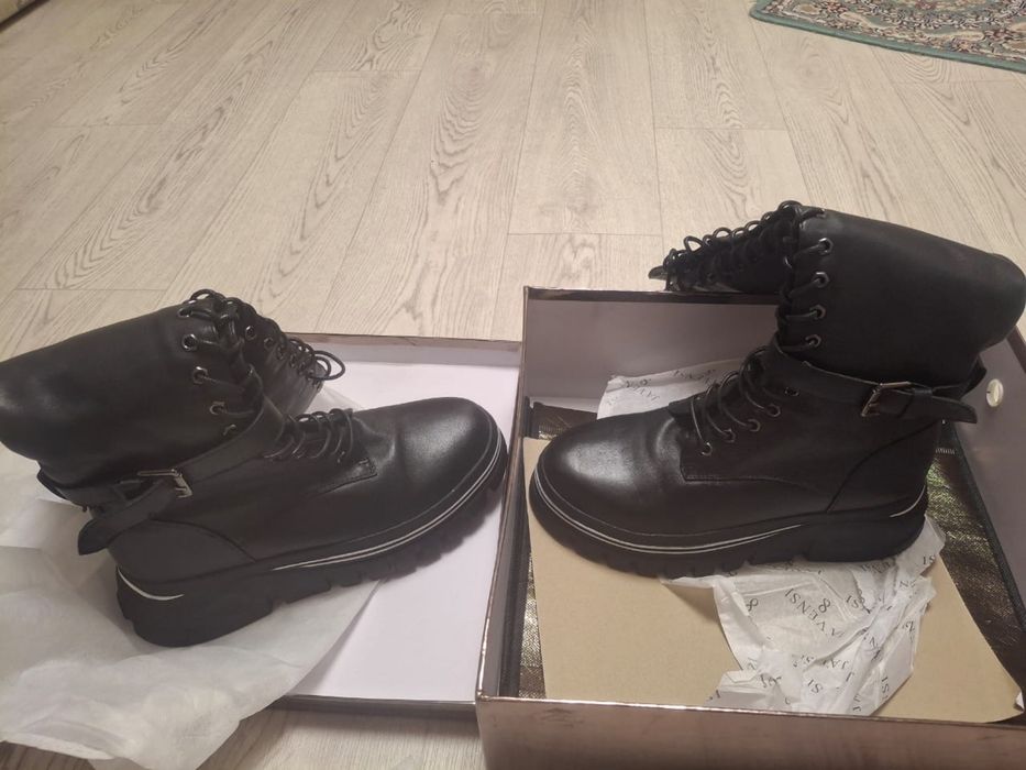 Продам сапоги женские