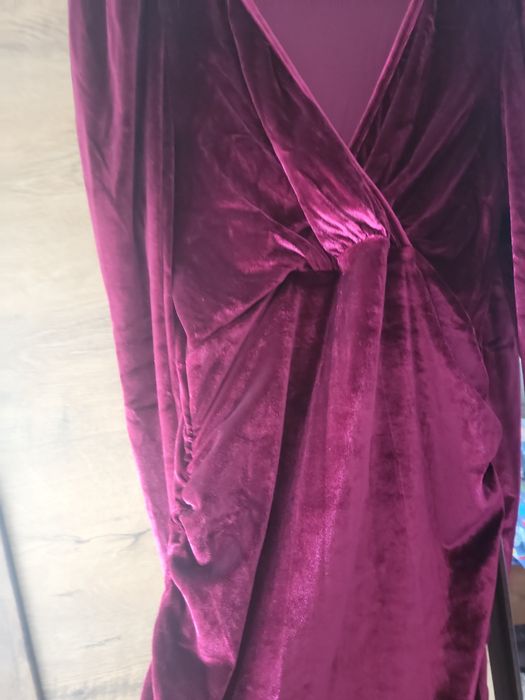 Vând Rochie Catifea