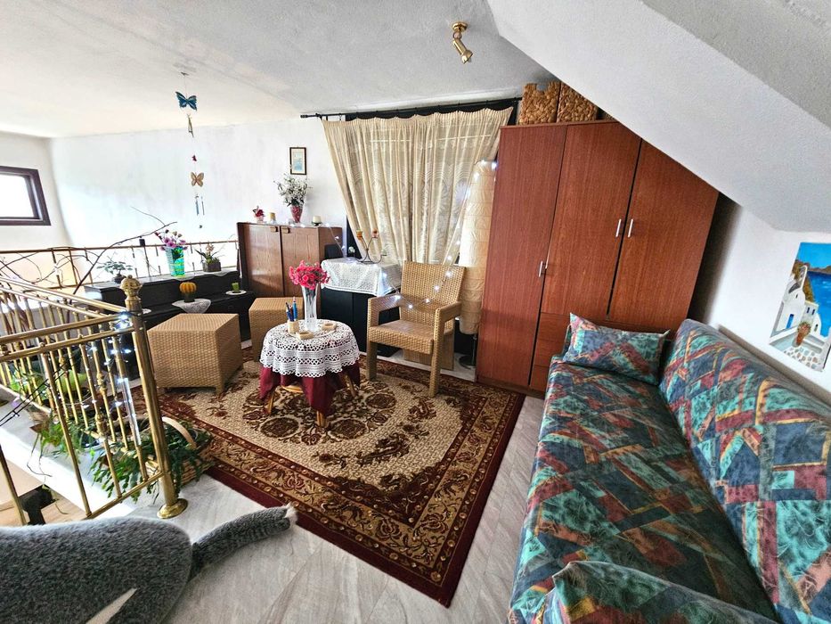 ПРОДАВА се самостоятелна къща 210кв.м. в центъра на DRAMA (код 8123)